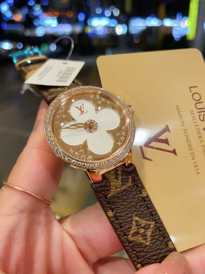 LOUIS VUITTON Watches